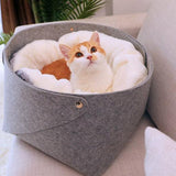 Cozy cat bed with detachable inner nest